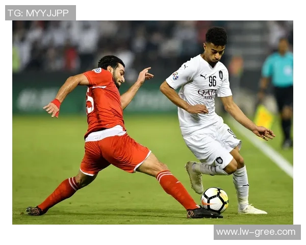 塔亚文与波斯波利的激烈对决揭示足球战术与团队协作的深刻内涵 塔亚文与波斯波利的激烈对决揭示足球战术与团队协作的深刻内涵